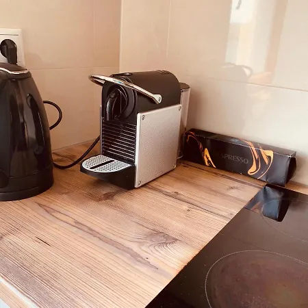Felix Living 4, Moderne 2-zimmer In Stadtrandlage, Balkon&parkplatz Apartment *