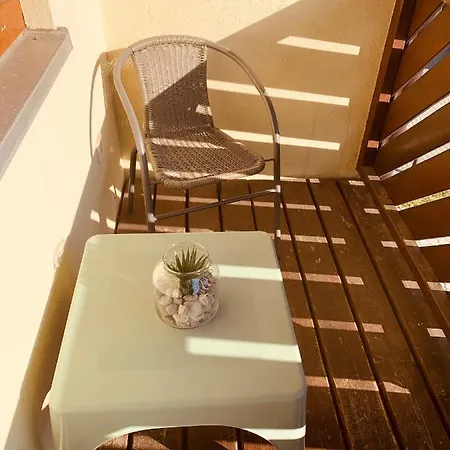 Felix Living 4, Moderne 2-zimmer In Stadtrandlage, Balkon&parkplatz * Salzweg