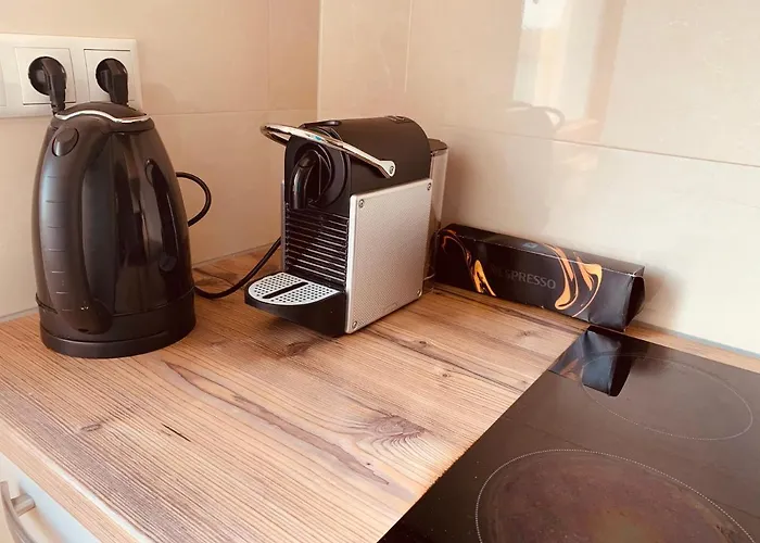 Felix Living 4, Moderne 2-zimmer In Stadtrandlage, Balkon & Parkplatz شقة *