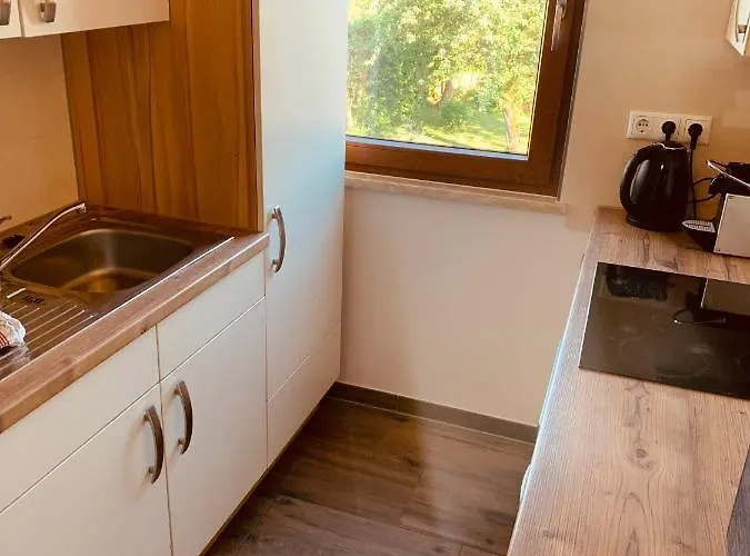 Felix Living 4, Moderne 2-zimmer In Stadtrandlage, Balkon & Parkplatz شقة *